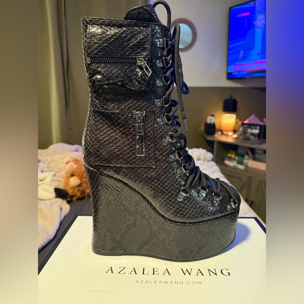Azalea Wang Black Lace-Up Wedge Boots